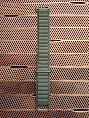 Original APPLE Alpine Loop Armband 49mm MT5T3ZM/A olive grün Gr.S