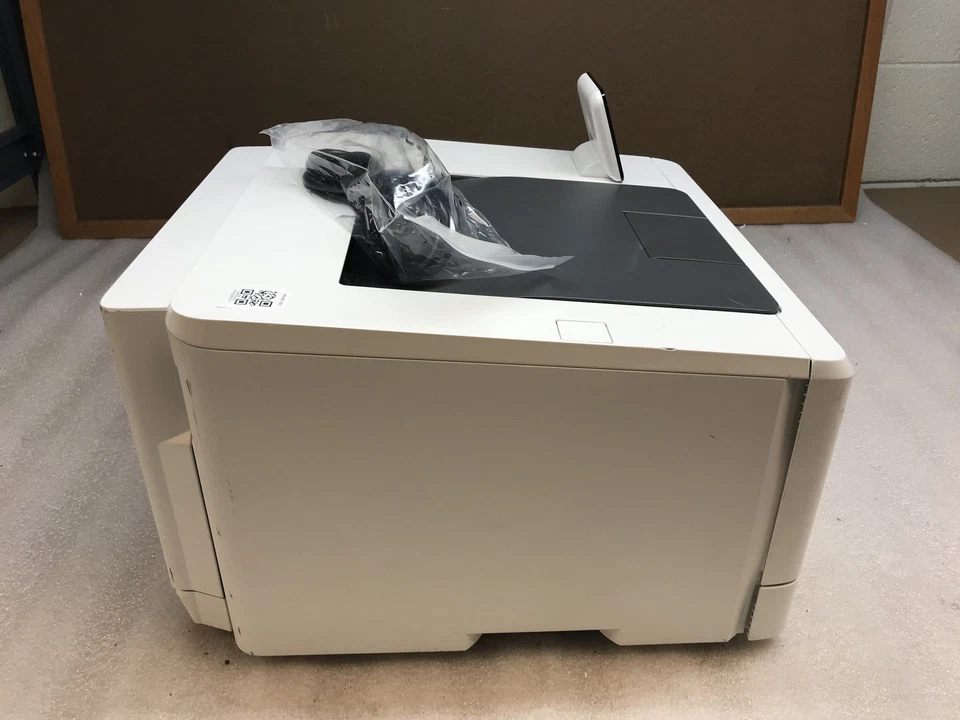 Impresora láser color inalámbrica HP Color LaserJet Pro M254dw 7K páginas conteo probada Foto 3 de 4