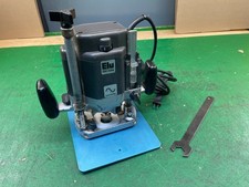 RUNS! - ADJUSTABLE SPEED SWISS MADE ELU 3338 PLUNGE CUT ROUTER w/ Router Plate