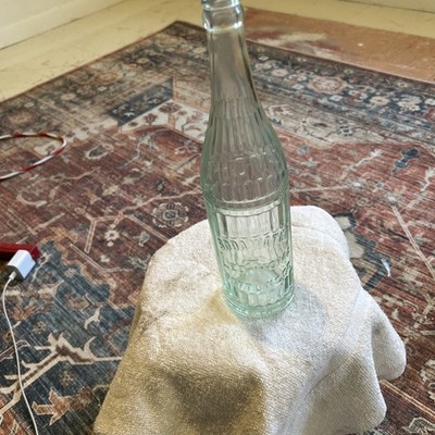 Leo Thoma Soda Water Bottling Co 20 oz  Vintage Green Tinted Rare Bottle, KC MO 