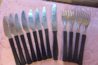 DDR 12 Teile Punkte Besteck Gabel Messer Löffel schwarzer Griff