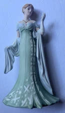 Home Interiors Figurine Amelia 8 3/4” Tall 14054-05 China 2005 Green Dress