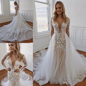 bridal dresses with long trains