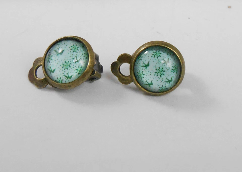 Ohr Clips grün Glas Cabochon 12 mm  / antik bronce / handgefertigt - Bild 2 von 3