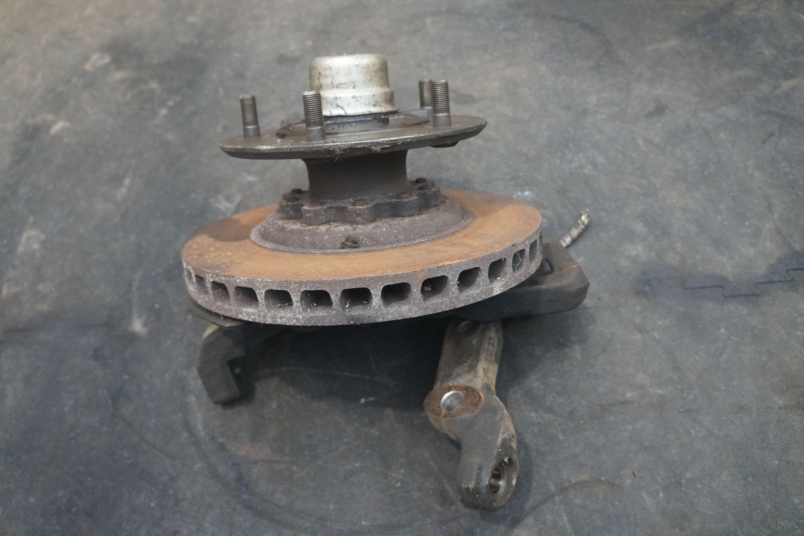 Front Right Spindle Knuckle Hub Wheel Bearing Rotor OEM Bentley Turbo R 1991