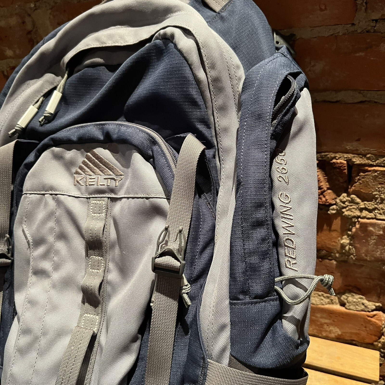 Kelty Redwing 2650 Backpack Hiking Pack 44 Liter Travel Camping Blue