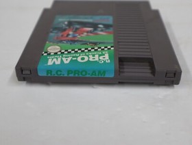 R.C. Carro Pro-Am (NES, 1988) solo 3 tornillos