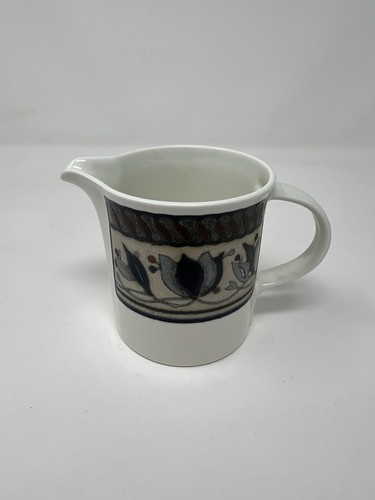 Mikasa Intaglio Arabella Blue Tulips CAC01 Creamer 3 1/2" 