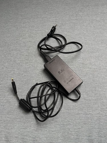 Original Sony Playstation 2 PS2 Slim Netzteil 8,5V SCPH-70100
