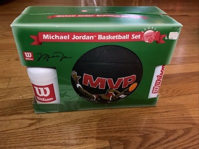 Wilson Michael Jordan MVP Facsimile Signature Basketball Set