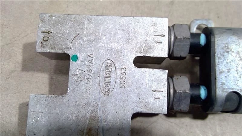 Dodge Challenger 2018-2023, enfriador de válvulas bypass 52014762AA Foto 2 de 4