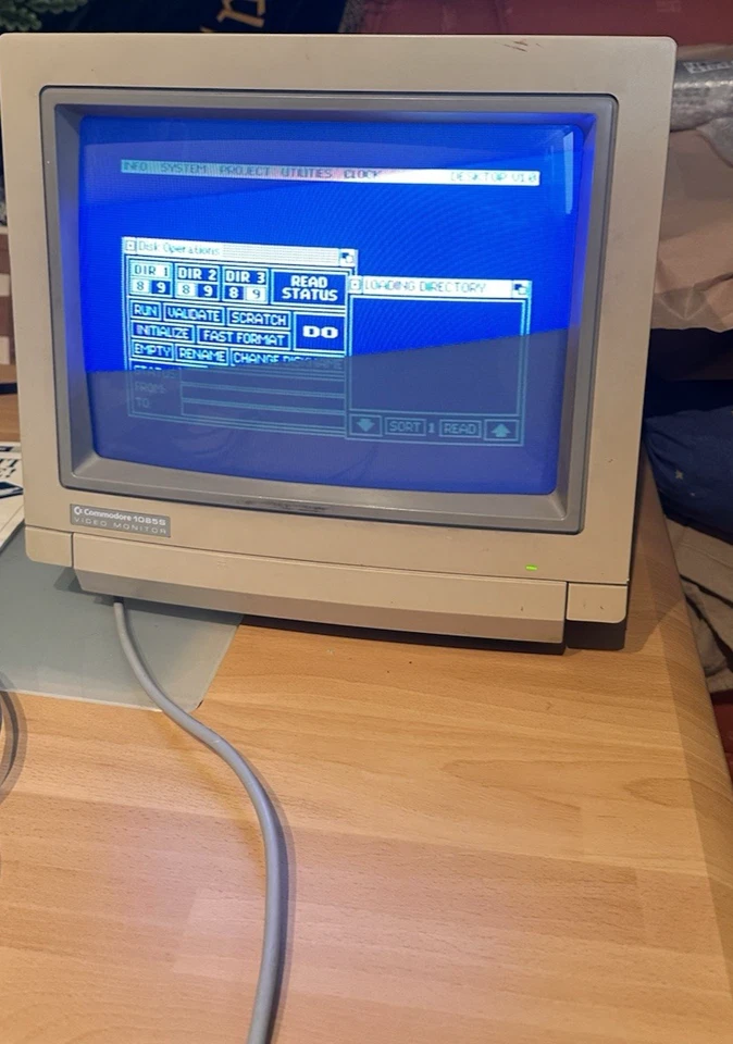Commodore C64 in top Zustand! Ohne Monitor, Mit Floppy, Datasette 2/ Joys. Uvm. - Bild 2 von 4