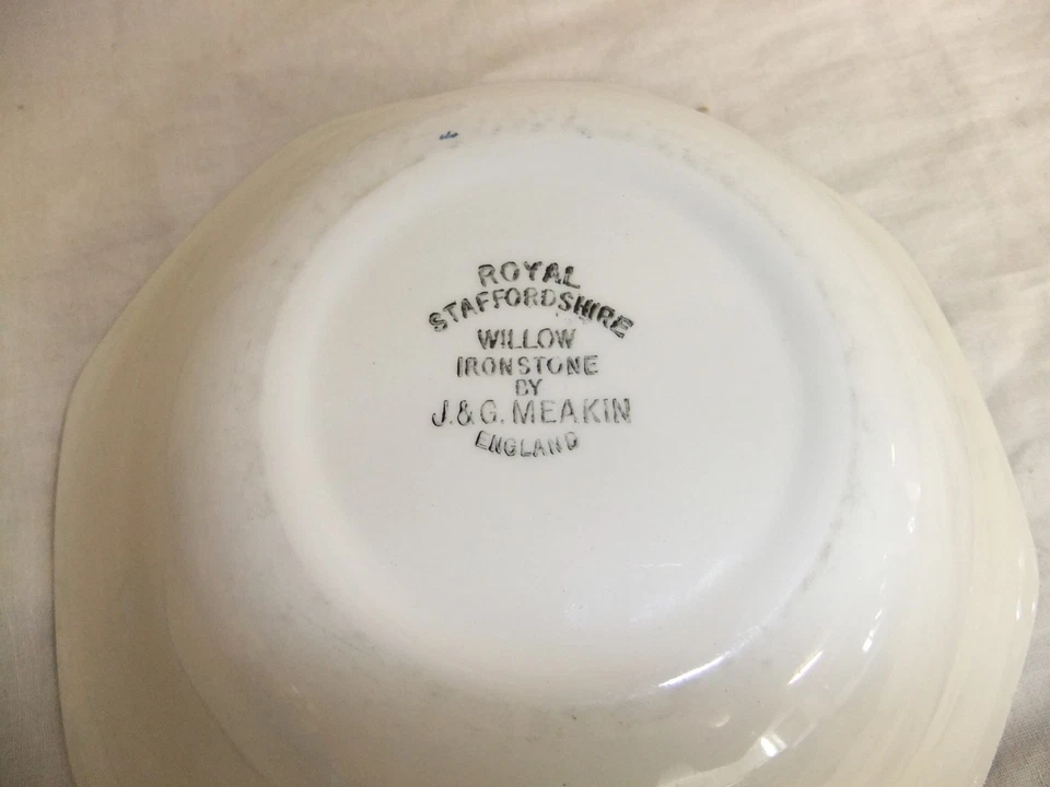 c4 Pottery Royal Staffordshire Ironstone by J.& G.Meakin - Willow - vintage - R7 - Image 4 of 4
