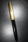 Parker Füllfederhalter Vacumatic oder 51 Gold und Schwarz 1/10 16K Gold Filled