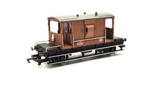 Hornby R6119C BR 20 Ton Standard Brake Van B952004 in BR Bauxite Livery (UB)