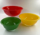 Vintage Pyrex Mixing Bowl Set 3 Red Yellow Green 2.5L 1.5L 1L Nesting Glass