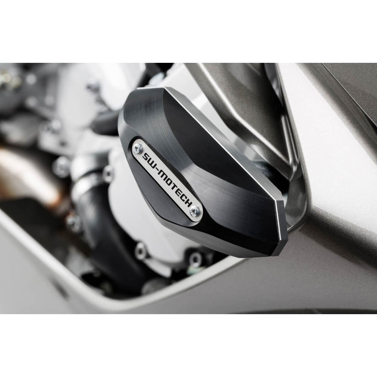 Évitez les bris de carénage avec les patins protection SW-Motech FJR 1300