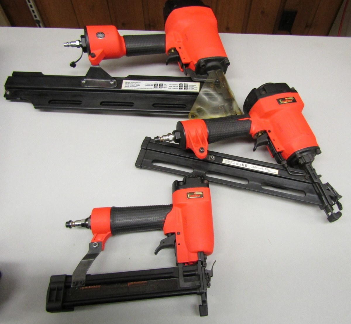 Campbell Hausfeld Iron Force 3-Pc Pneumatic Nailer Set (IFN21950AV