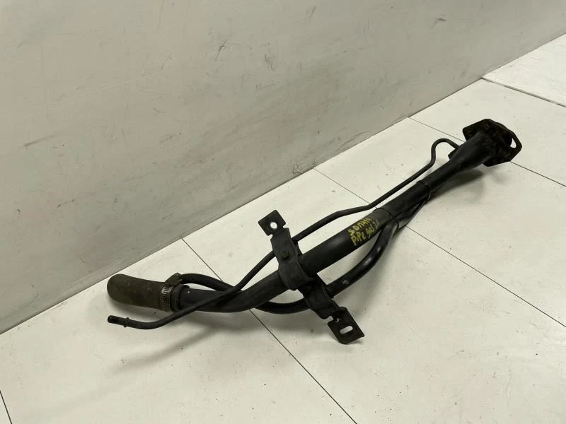 Hyundai Sonata 2011 cuello de llenado de combustible OEM+ Foto 4 de 4