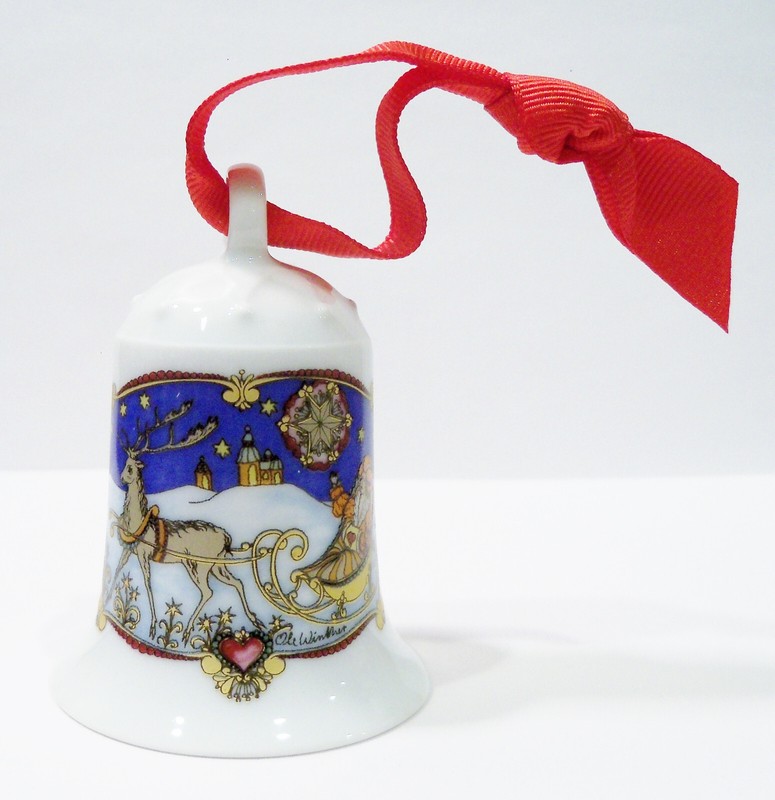 Hutschenreuther Germany 1978 '78 Porcelain Bell Christmas in Lapland Ornament  