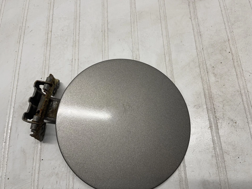 00-06 GMC YUKON DENALI TAHOE TANQUE GASOLINA PUERTA PELTRE (382) Foto 2 de 3