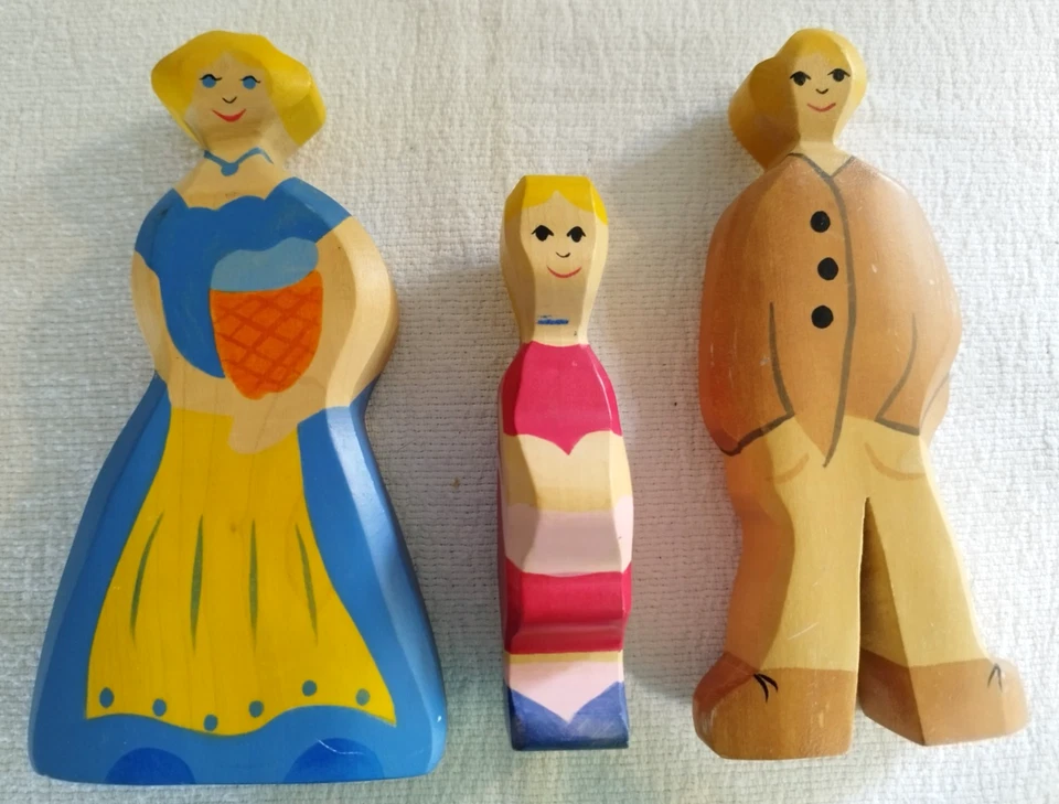 Vintage Holztiger or Ostheimer Waldorf Hand Carved Wooden Toy Germany 3 Figures - Image 2 of 4