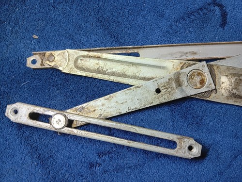 84-88 Toyota Pickup 84-89 4Runner Power Window Regulator W Motor No Vent RIGHT - Picture 8 of 8