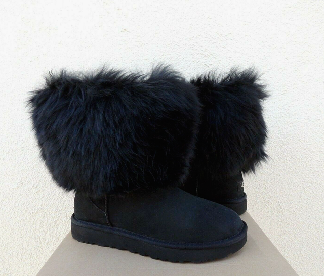 Short Mongolian Sheepskin Cuff 