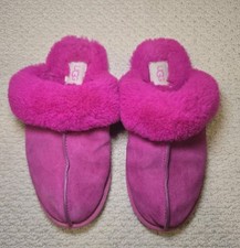 UGG Women's Scuffette II Slippers Pink Suede Sheepskin. Size 7