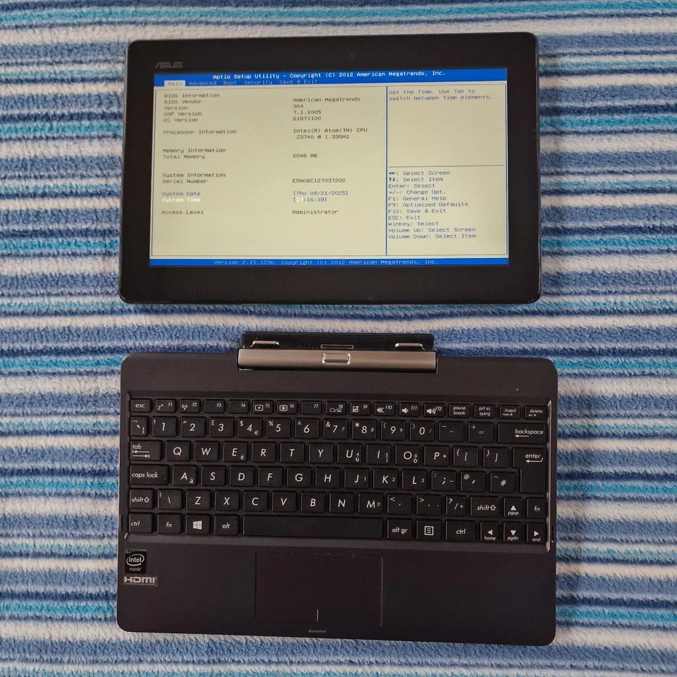 ASUS Transformer Book T100TA ,Intel Atom Z3740 , 10.1" ,32Gb eMMc, 2Gb RAM (177) - Image 2 of 4