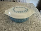 Vtg Pyrex 1-1/2 Qt Snowflake Blue Garland Oval Glass Casserole Dish #043 w/ Lid