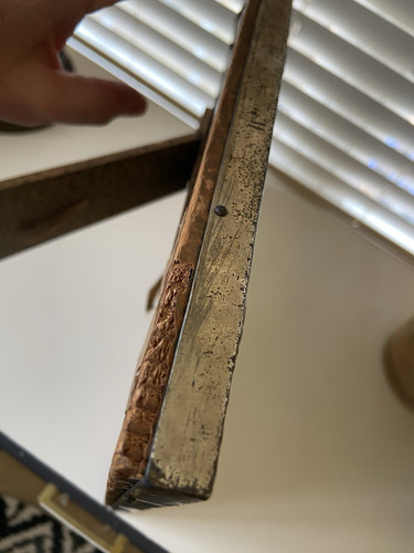 Antiguo HERMOSO Marco de Dragón Chino Asiático de Metal Martillado Soporte con Vidrio Plateado - Imagen 8 de 21