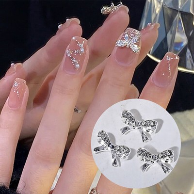 1pcs 3D Strass Silber Metall Shiny Star Butterfly Nail Art Dekorationen DIY
