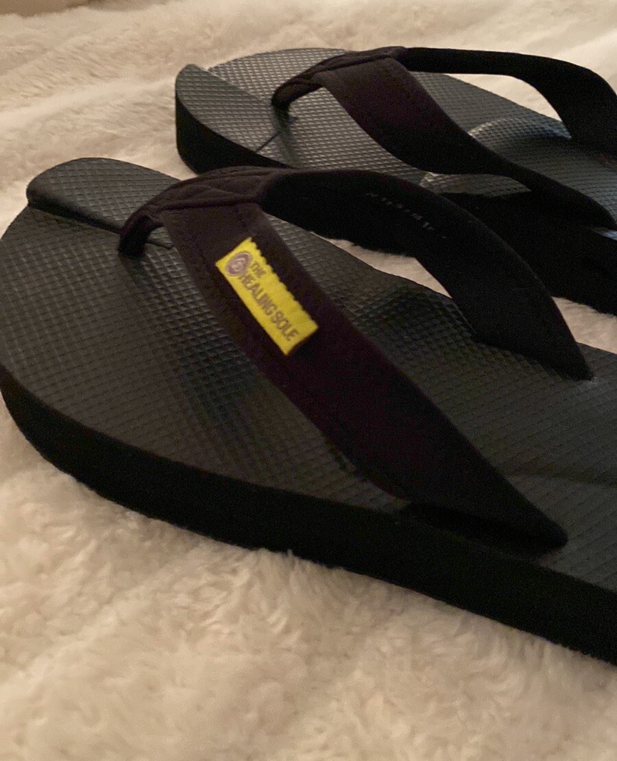 The Healing Sole Flip Flop Black Sandal Women 11.5 / Men 10  display picture 2