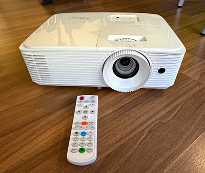 Optoma BeamerHD29 HLV  neuwertig nur 28h DLP 4K  Top Zustand 