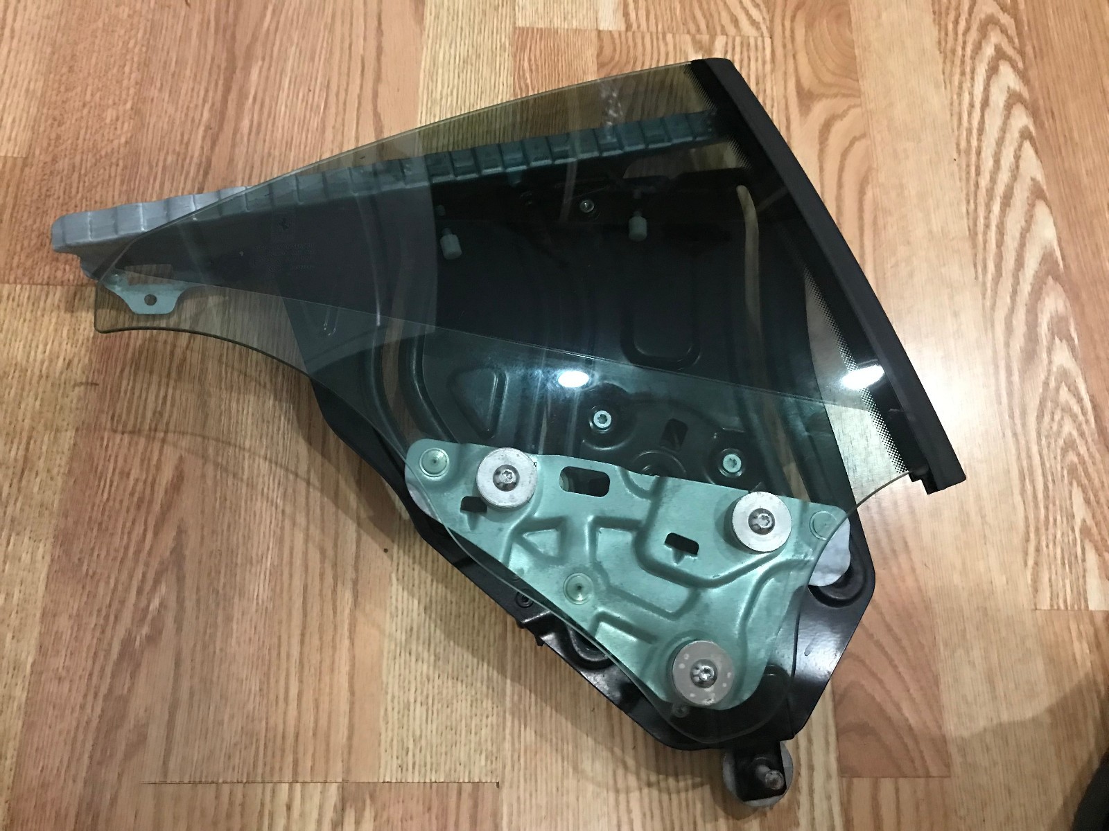 ✝️FERRARI CALIFORNIA T REAR RIGHT QUARTER WINDOW GLASS REGULATOR MOTOR 69845100