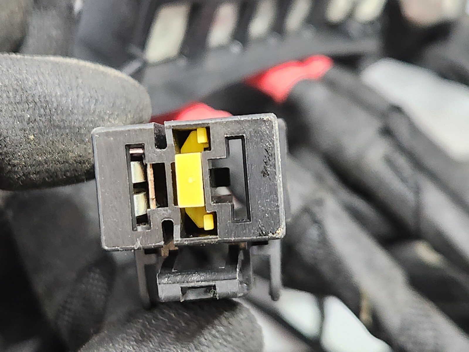✅ 2010-2016 OEM Maserati GT Sport M145 4.7L Rear Trunk Fuse Box Wiring Harness