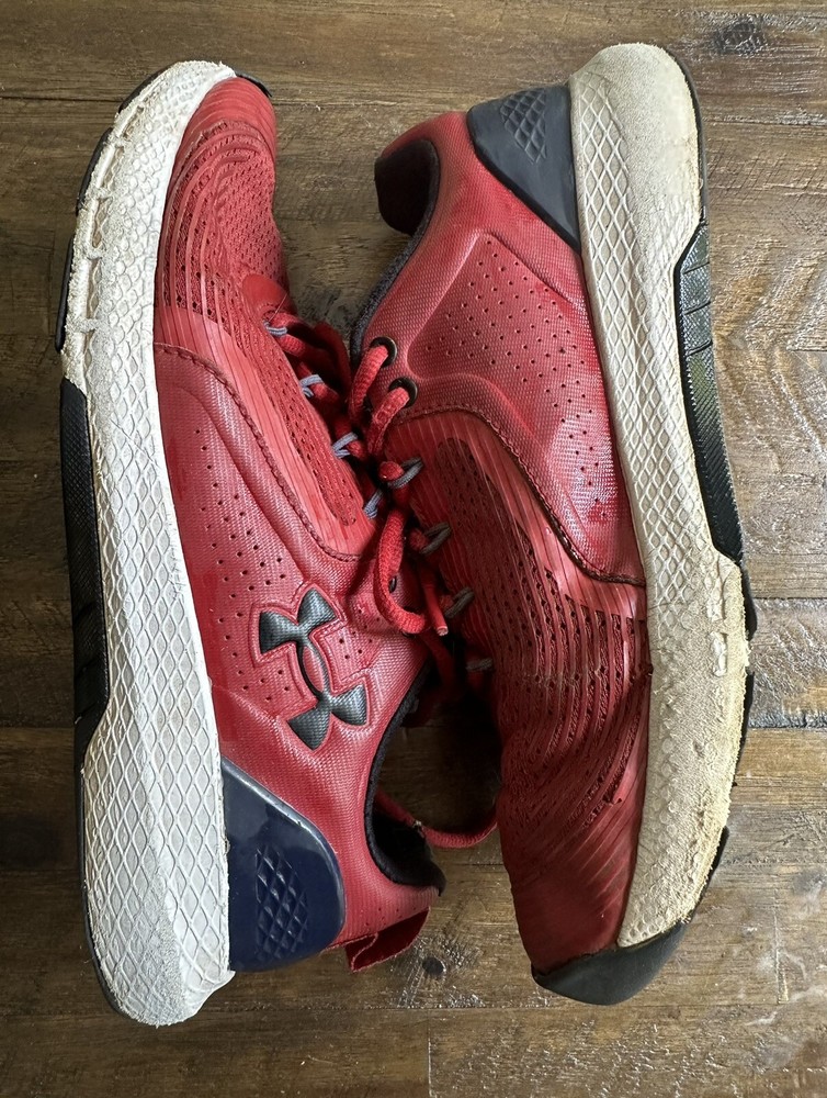 Boys Under Armour Shoes UA Charged Red & Black Sneakers Size 8.5 Pre-owned Kids