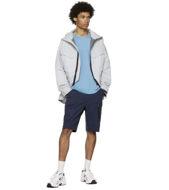 NWT ON Running Men's M Jersey Polyester w Hood Waterproof Zipper Hail $419 - product detail image 2