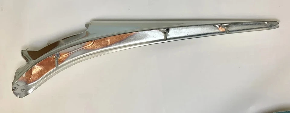 Chrysler Windsor Series 1949 luz trasera izquierda carcasa 1339872 nuevo de lote nuevo Foto 3 de 4