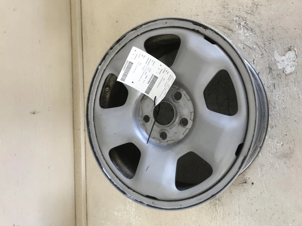 Used Wheel fits: 2015 Honda Pilot 17x7-1/2 steel 5 spoke silver Grade A - Image 2 of 4