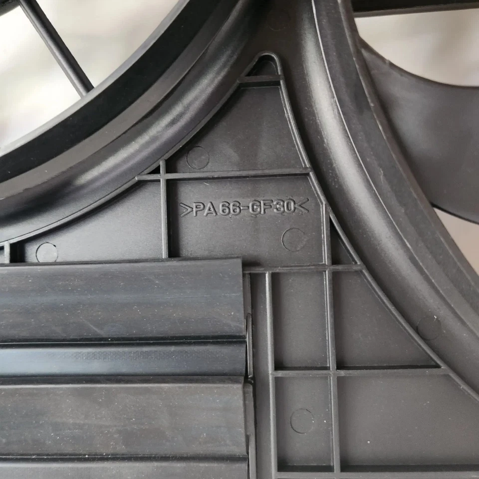 Ventilador de radiador duplo Volkswagen Golf GTI 2008 para modelos com AC - Imagem 3 de 4