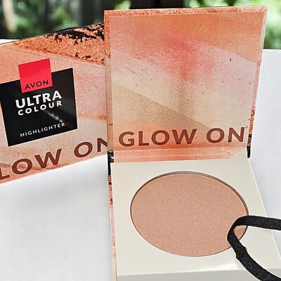 Avon ULTRA COLOUR   GLOW ON HD Highligter Rose Gold Shimmer Hyaluron Perlglanz