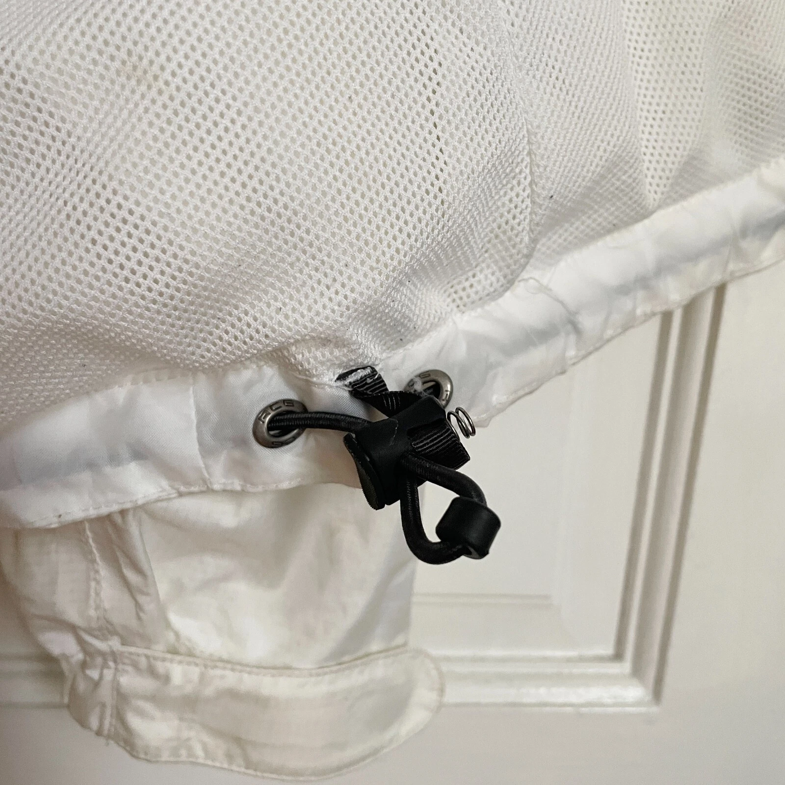 OFF WHITE Giacca con cappuccio Nike ACG Windbreaker FITSTORM 3 strato esterno vintage off bianca cerniera S