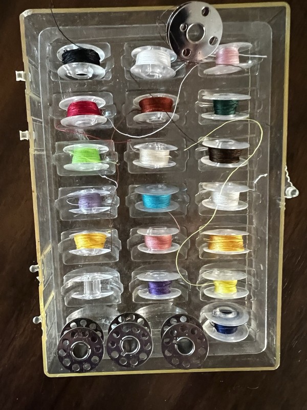 Bobbins - 21 Plastic Bobbins for Sewing Machines (Brother & Singer) Plus 4 SS