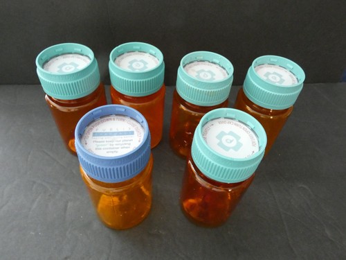 LOT 6 EMPTY PILL BOTTLE BOTTLES SAFETY CAPS HOBBY STORAGE - Picture 2 of 2