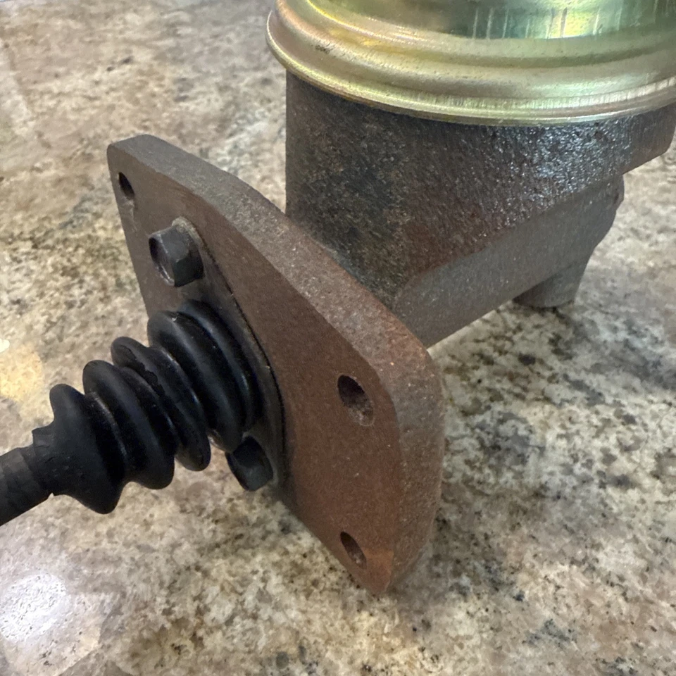 Cilindro maestro de freno FE-20936 para Plymouth Fury 1965-1966 envío rápido Foto 4 de 4