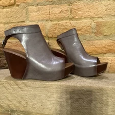 Kork-Ease Berit Wedge Sandals Size 7 Brown Leather Buckle Two Toned Platform