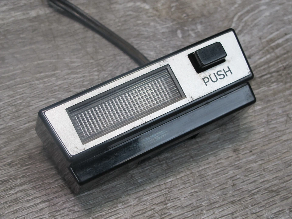 🥇83-85 TOYOTA SUPRA MA67 console central lâmpada de luz magnética fabricante de equipamento original - Imagem 3 de 4