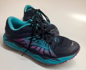 brooks caldera womens size 8